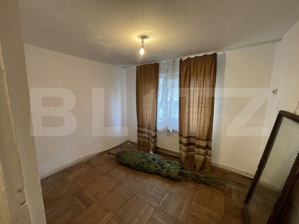 Apartament 2 camere, decomandat, 332 mp,zona 9Mai