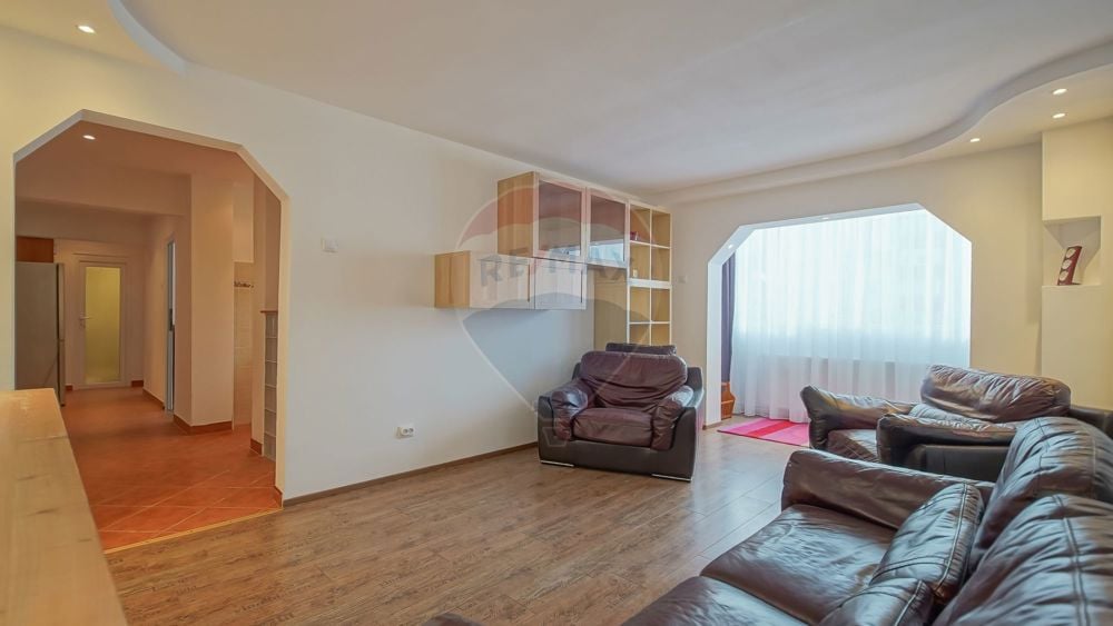 Apartament 3 camere de închiriat Răcădau-Parcul Ursu