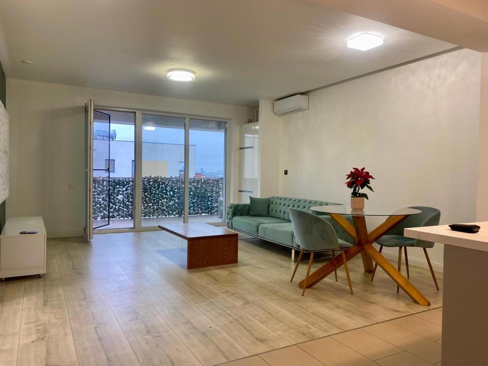 Apartament cu vedere la lac, Complex Valetta, Băneasa, 61 mp + terasă