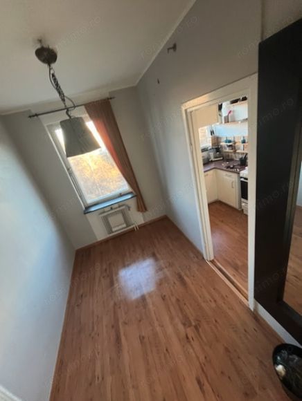 Apartament cu 2 camere de vânzare în zona Eroii Revoluției