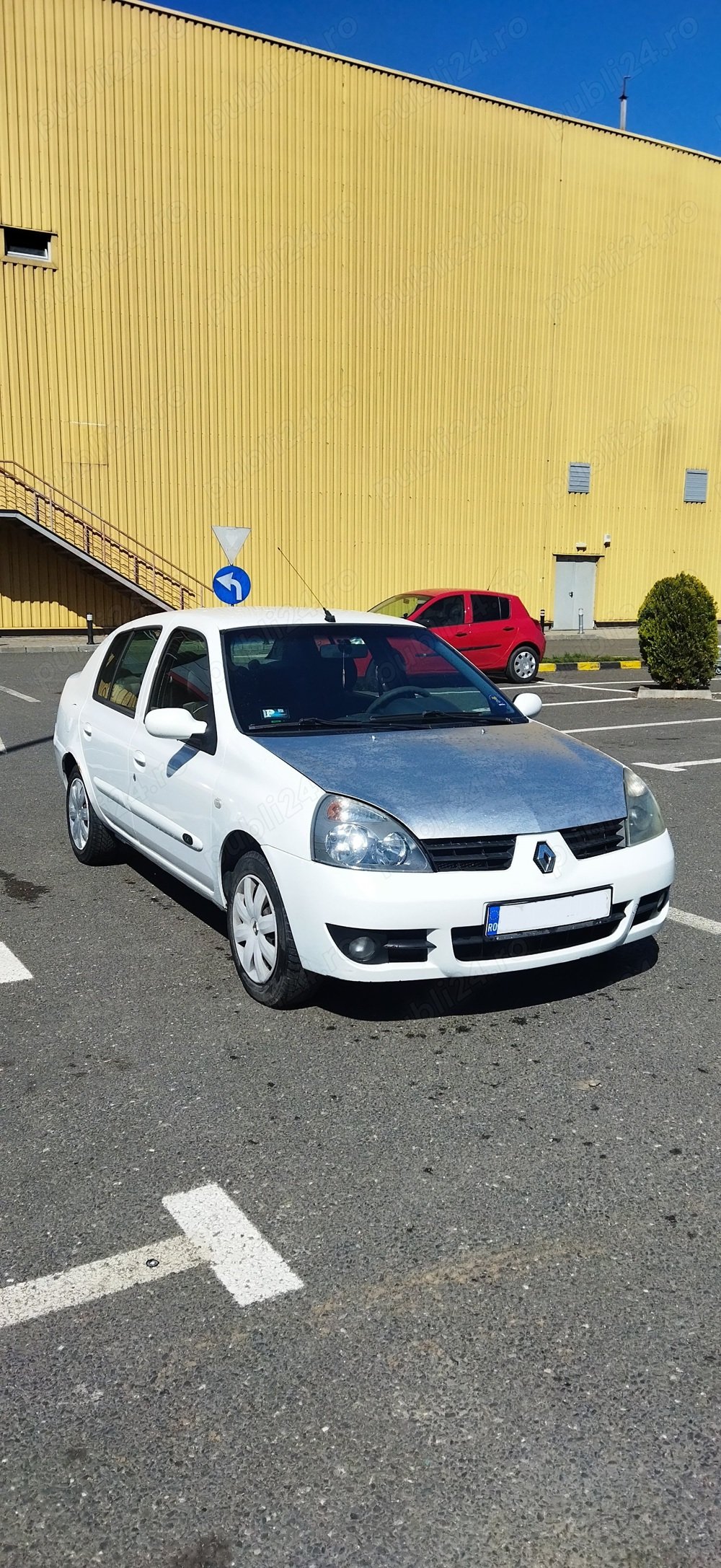 Vand Renault Clio Symbol 2006 benzina 1.4L 75 CP