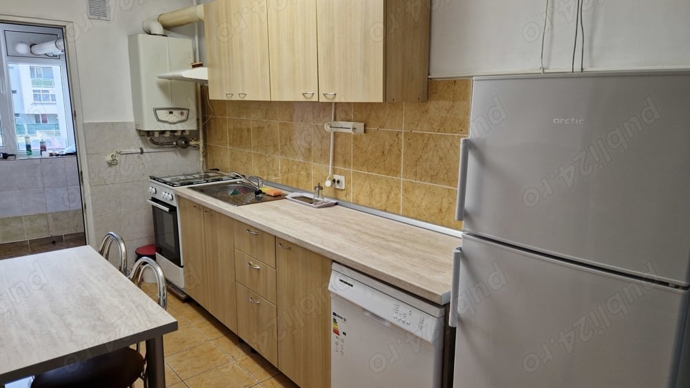 Inchiriez apartament cu 2 camere