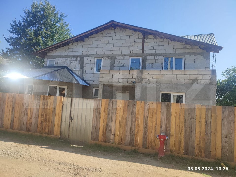 Casă individuală cu 4 camere, 190 mp, curte 500 mp, zona Șerbănești