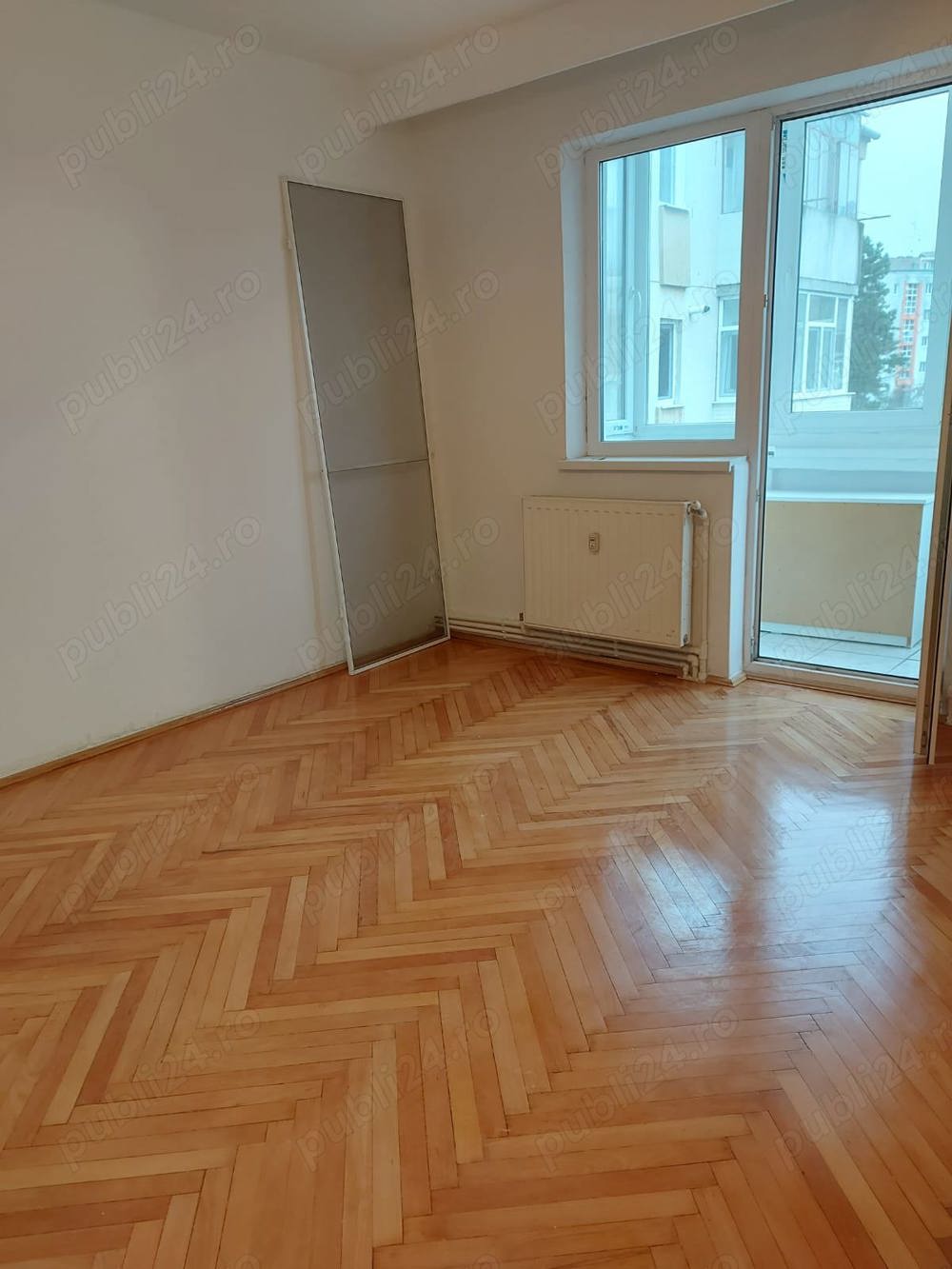 Vand apartament 2 camere 