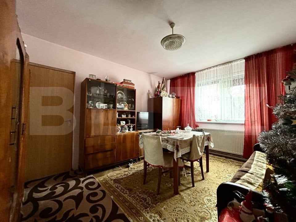 Apartament 3 camere, 44 mp,  zona Astra 