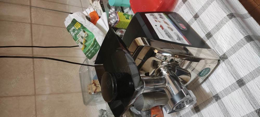 Masina de tocat Bosch