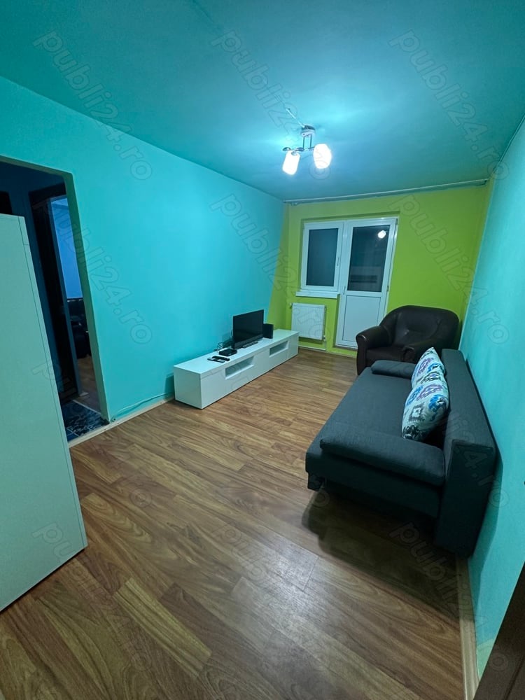 Vând apartament 2 camere în Lupeni, Hunedoara,