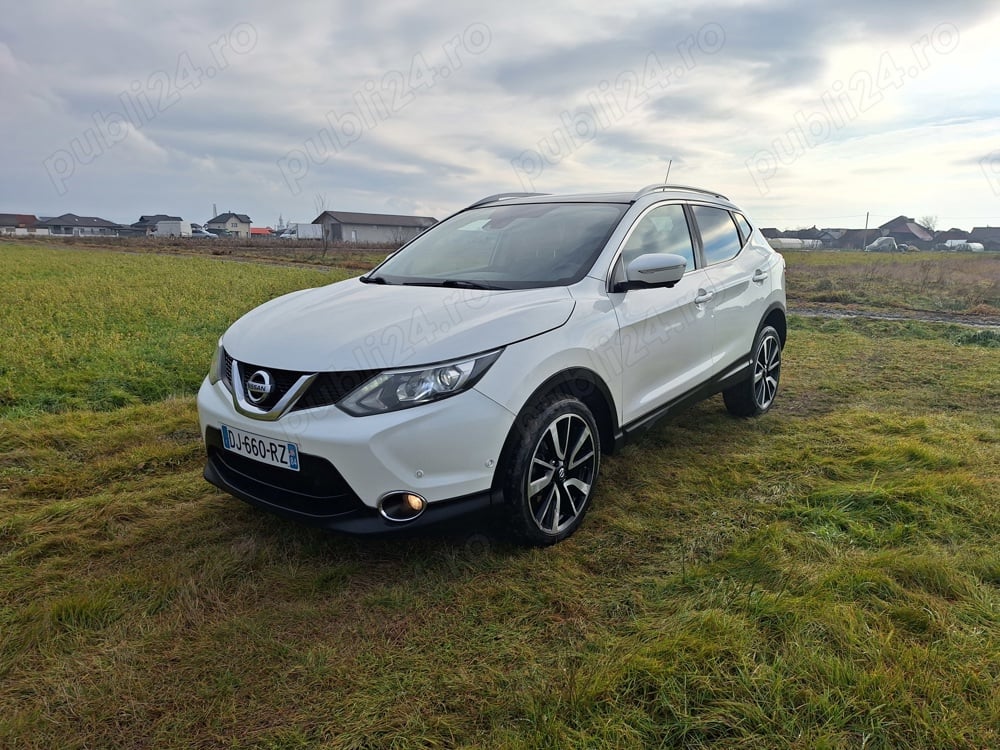 Nissan Qashqai 2015 motor 1500 110 cp panoramic,navi,camera 360 etc