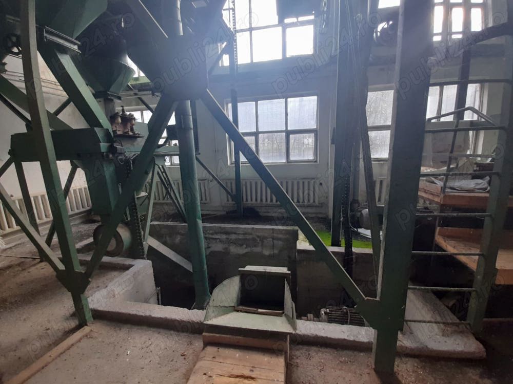 linie procesare furaj animale sau pești 