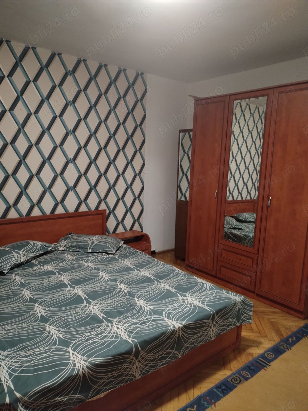 Închiriez apartament cu doua camere