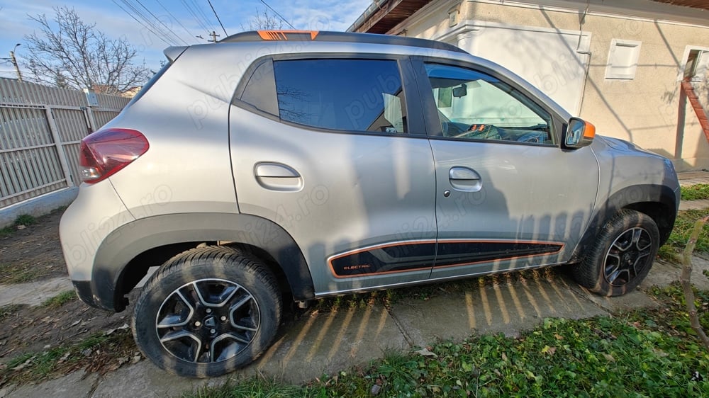 Dacia Spring, 2 km, 9300