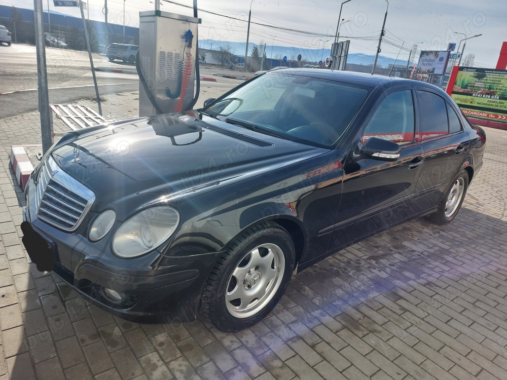 Vând Mercedes-Benz E 200 2009