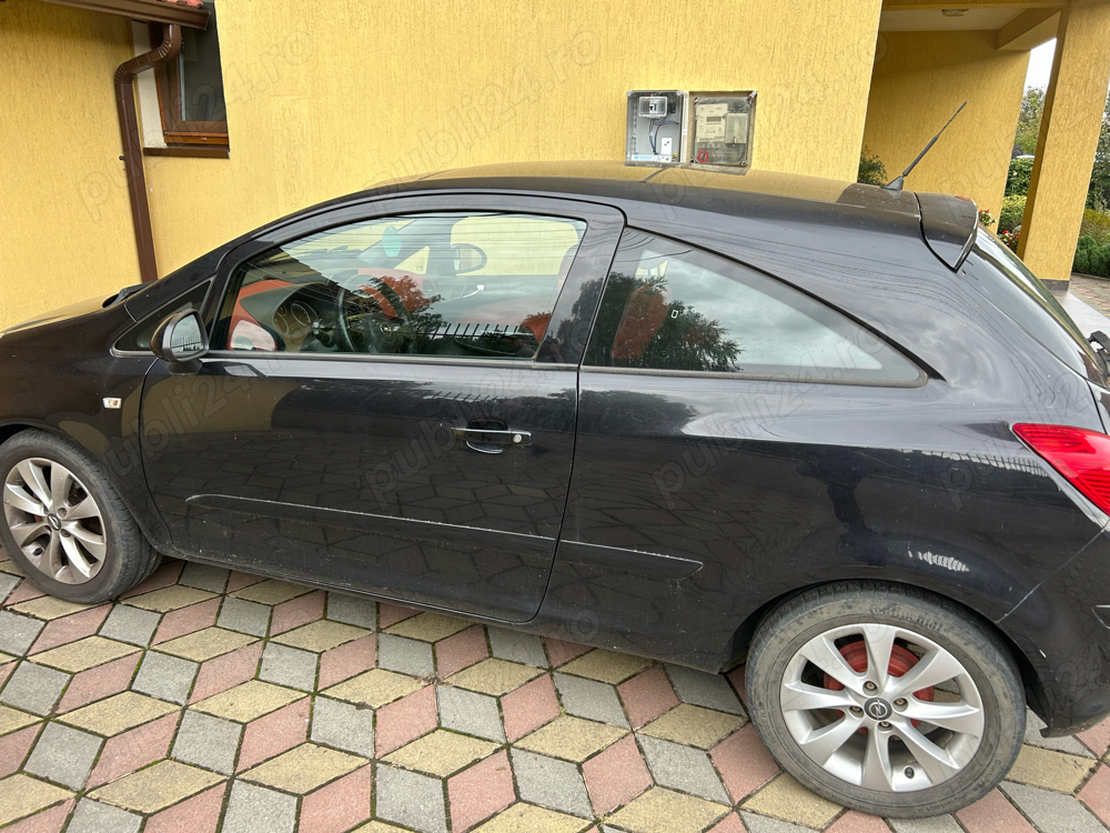 Opel Corsa 1.2 benzina automat