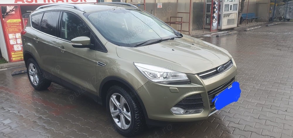 Ford kuga benzină