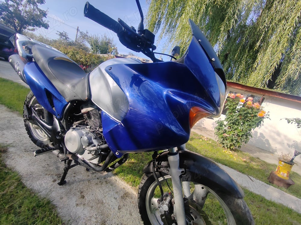 Vând Honda Varadero 125