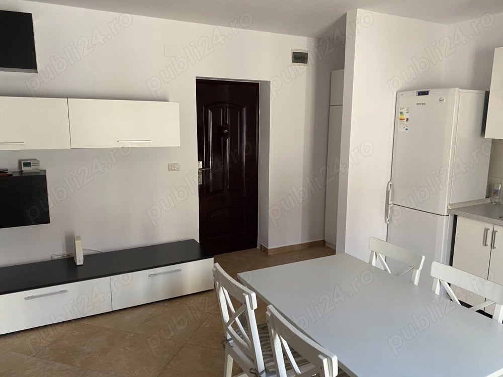 propietar vand apartament cu 2 camere utilat curte inchisa cu loc de parcare