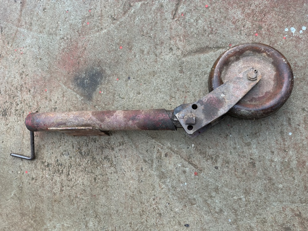 Vând roată sprijin remorca