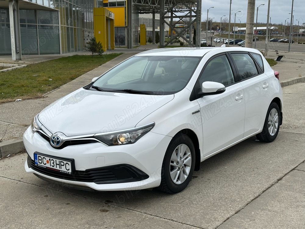 Toyota Auris 2017 Hibrid ( Benzina Electric )