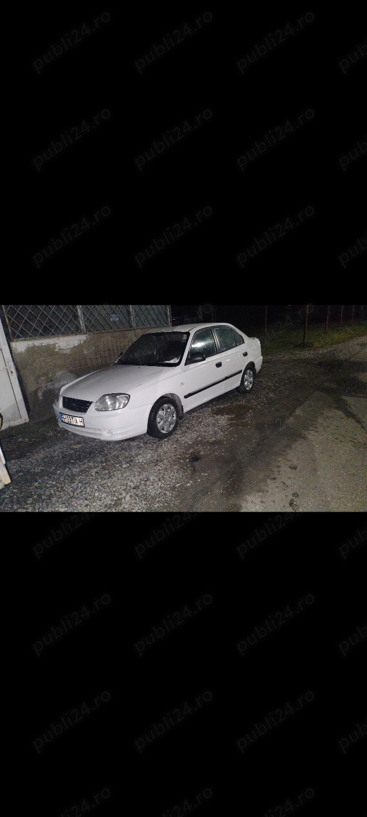 De vanzare Hyundai accent 2003,1,4 benzina prim propietar luata de noua din reprezentanta hyundai