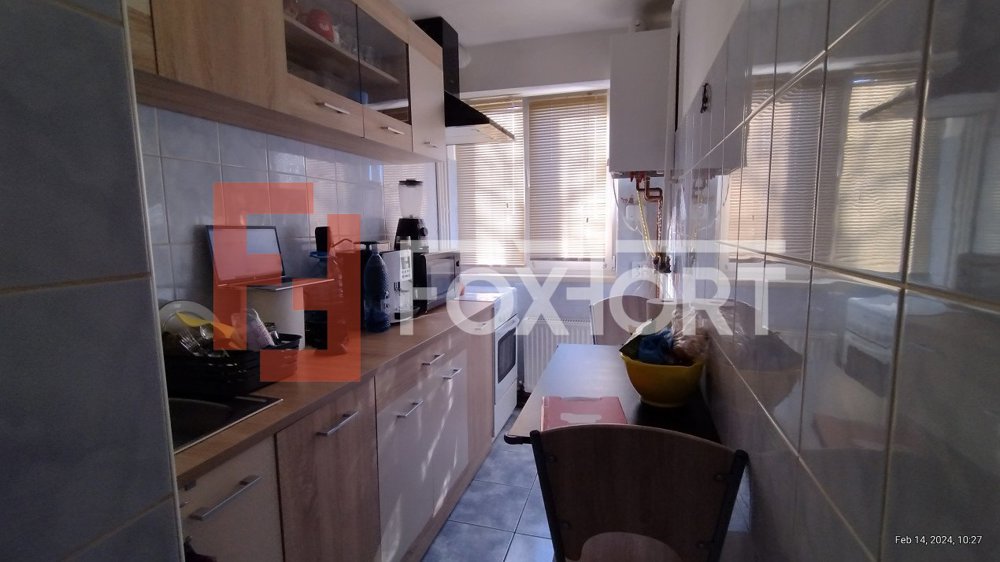 Apartament 3 camere, etaj 3 - Zona Cetatii