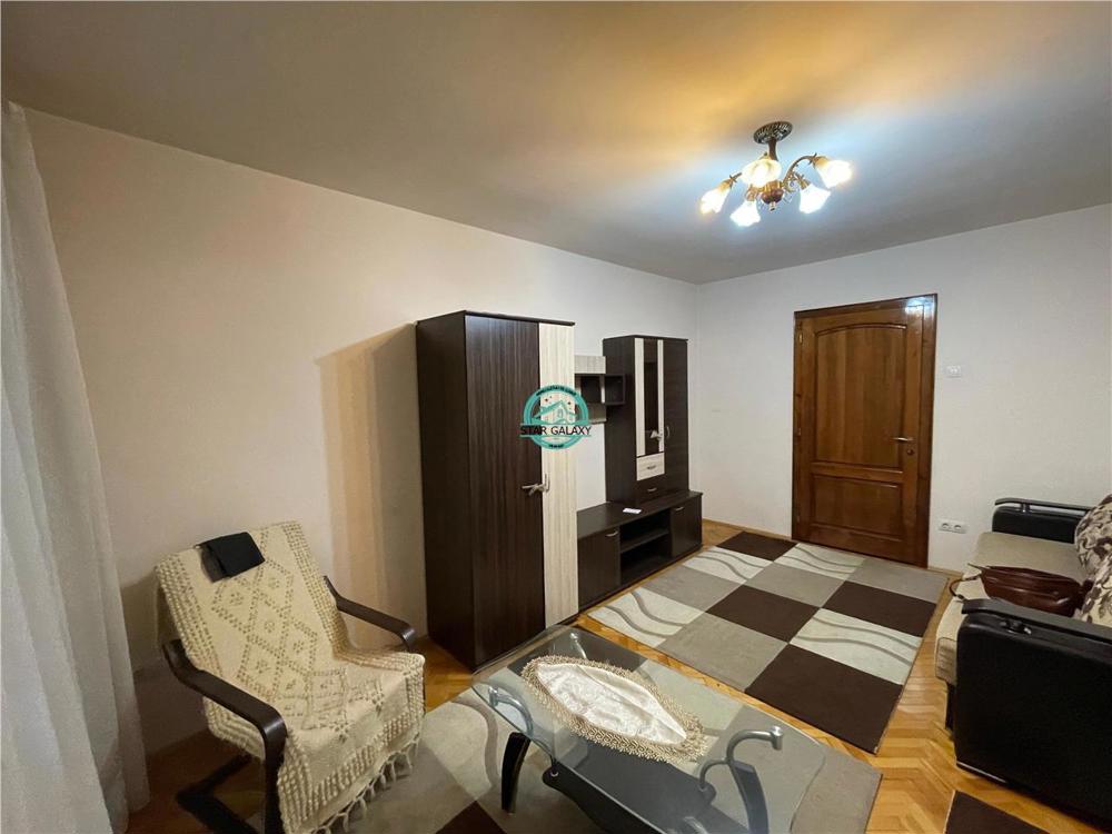 Vand apartament cu 2 camere mobilat si utilat in Savinesti