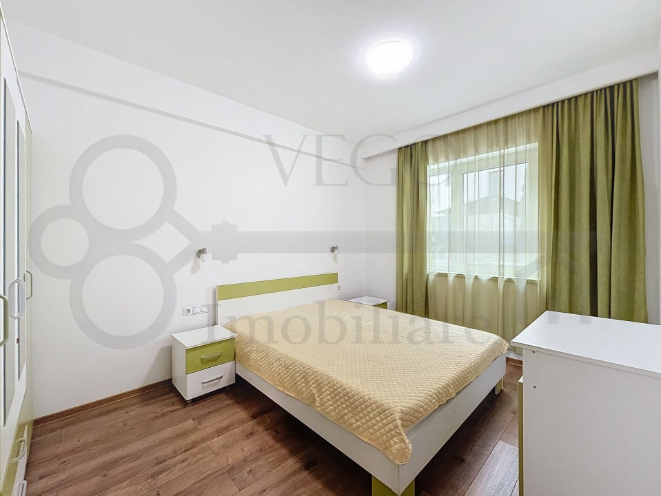 2 camere, 52 mp, terasa 100 mp, parcare, zona Grand Hotel Italia