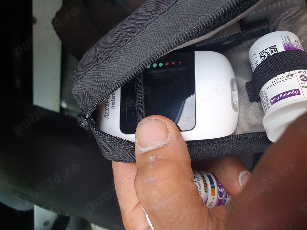 Vând pulsometru ,oximetru