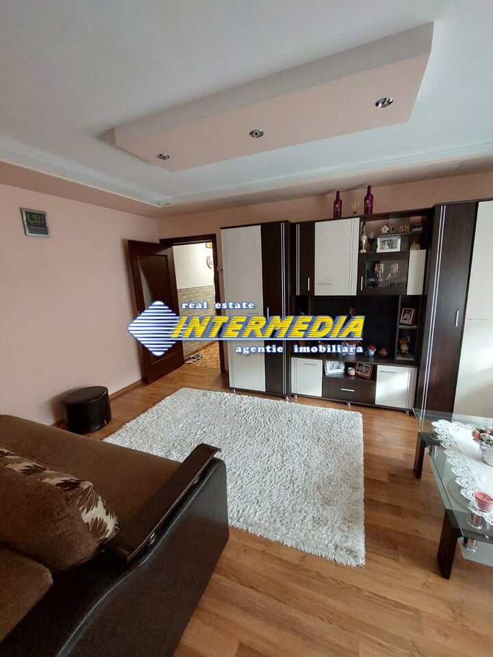 Apartament 2 camere de vanzare in Alba Iulia zona Cetate