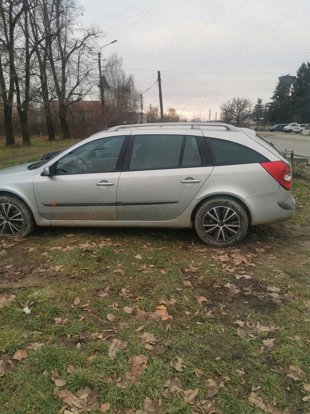 Dezmembrez Renault laguna 2 