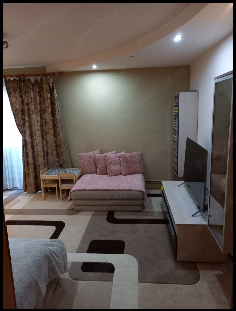 Apartament de vanzare 3camere mobilat si utilat între Torontalului si piața verde climă nouă. 