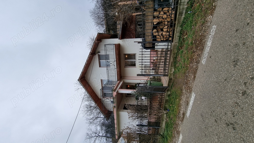 Vand casa cu 3 camere, centrala termica, mansarda, Sarata-Bai, Bacau.