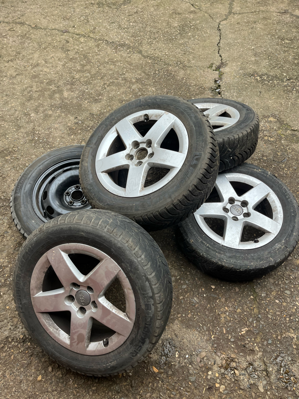 jante R15 plus rezerva noua