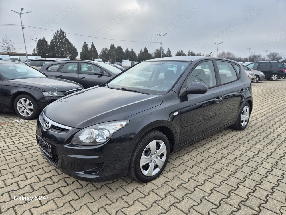 = HYUNDAI I30 1.6 T.Diesel 2010 = 2.990 e. =