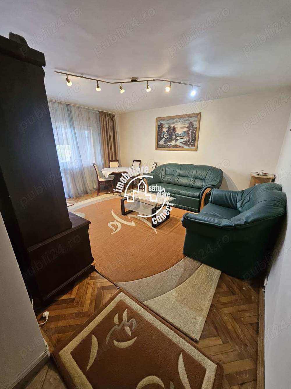 Vând apartament 4 camere!