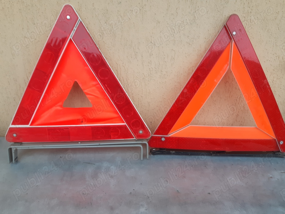 Vand semne auto Triunghi in orasul Turda 