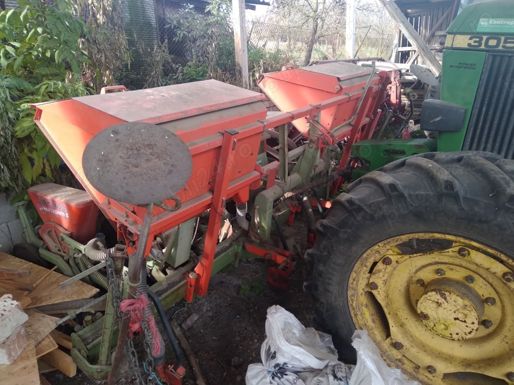 Semanatoare pneumatica porumb 4 randuri Nodet