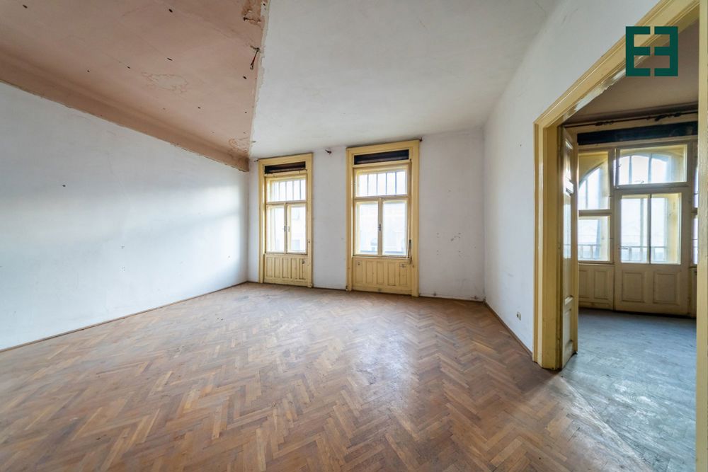 Apartament cu 2 camere și 2 garaje ultracentral