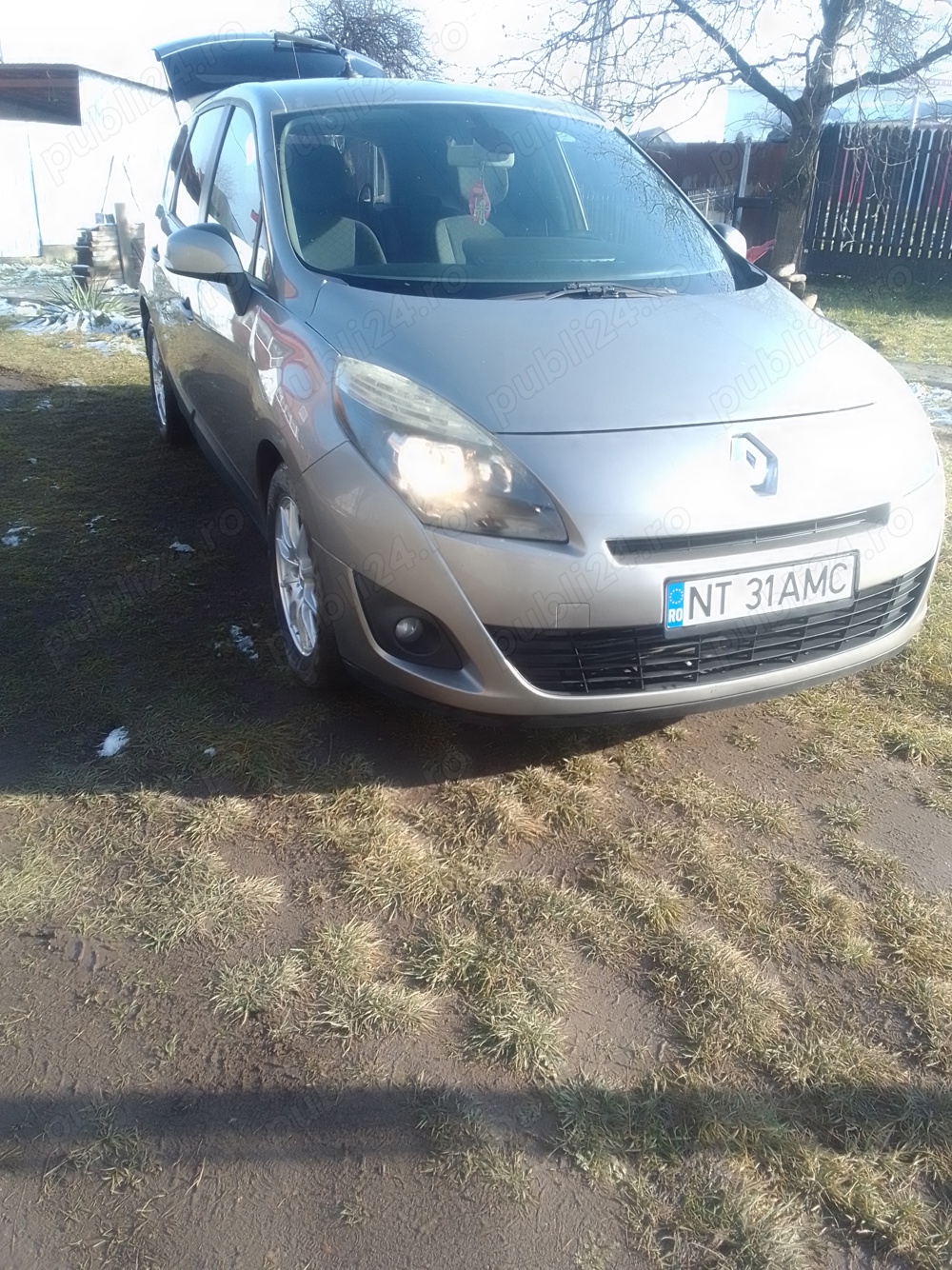 Renault Gran Scenic (variante autoutilitare s-au suv)