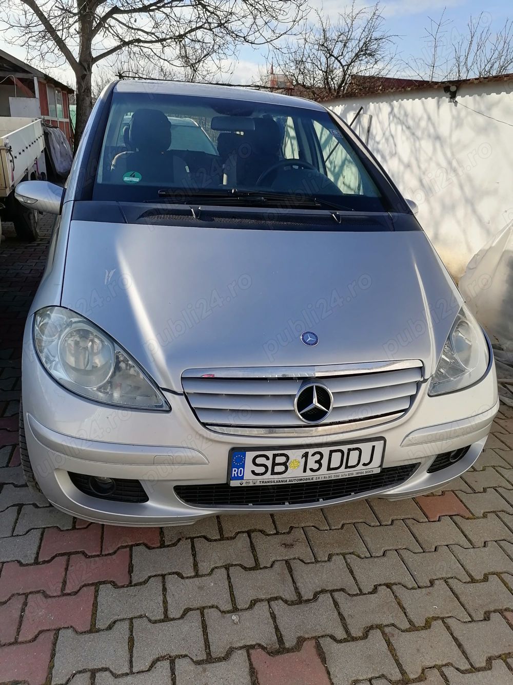 Vând Mercedes A class 180