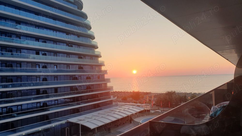 Apartament nou, 55 mp, promenada Mamaia, vedere la mare, complex White Titanic + loc de parcare