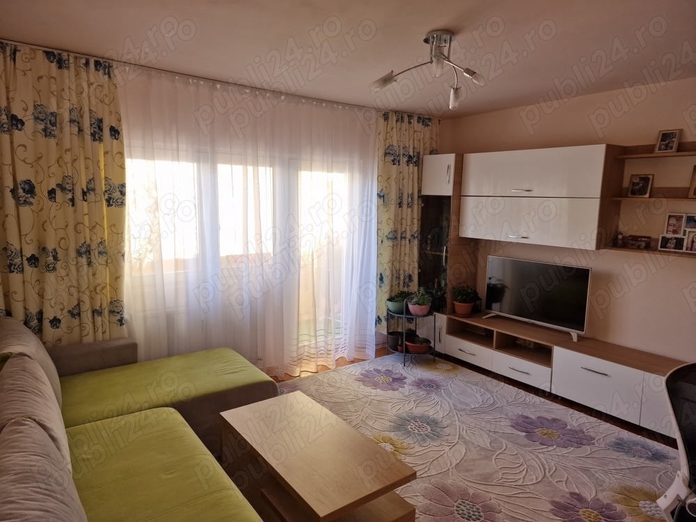 Proprietar vand apartament 4 camere et. 1 pe str Irlanda 86 m2 hol in H