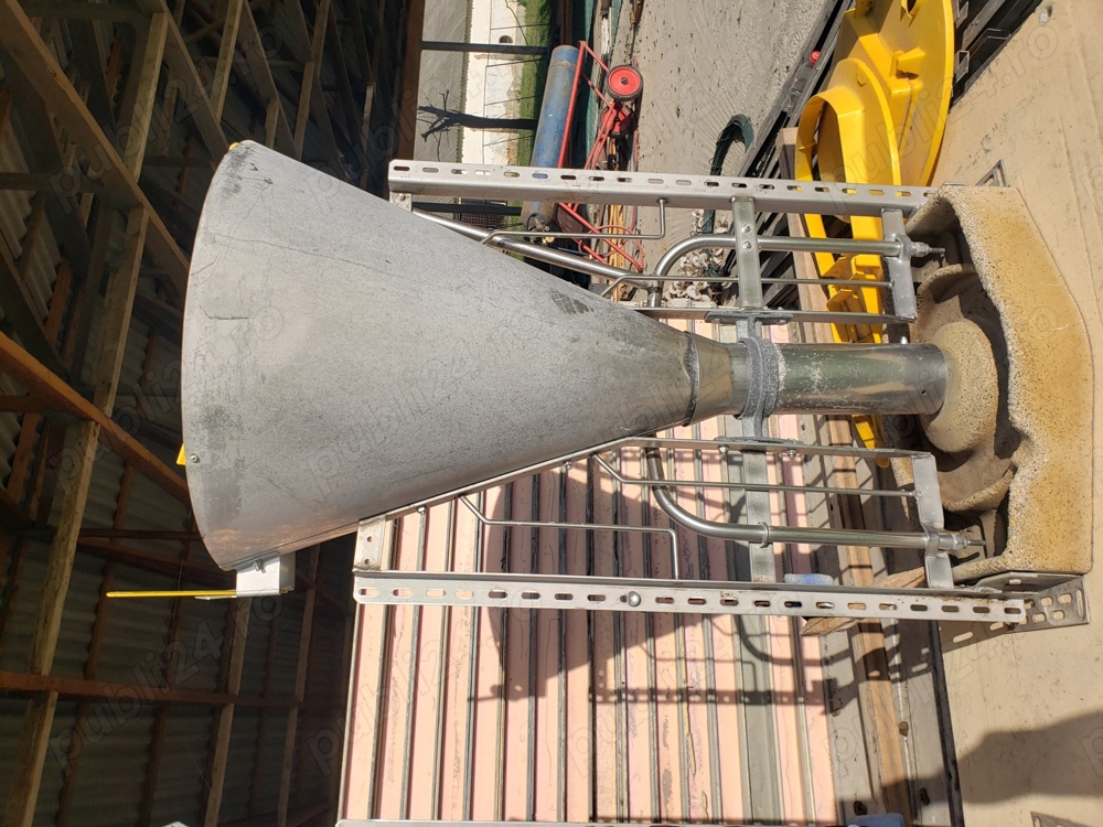 Hranitori automate pentru purcei