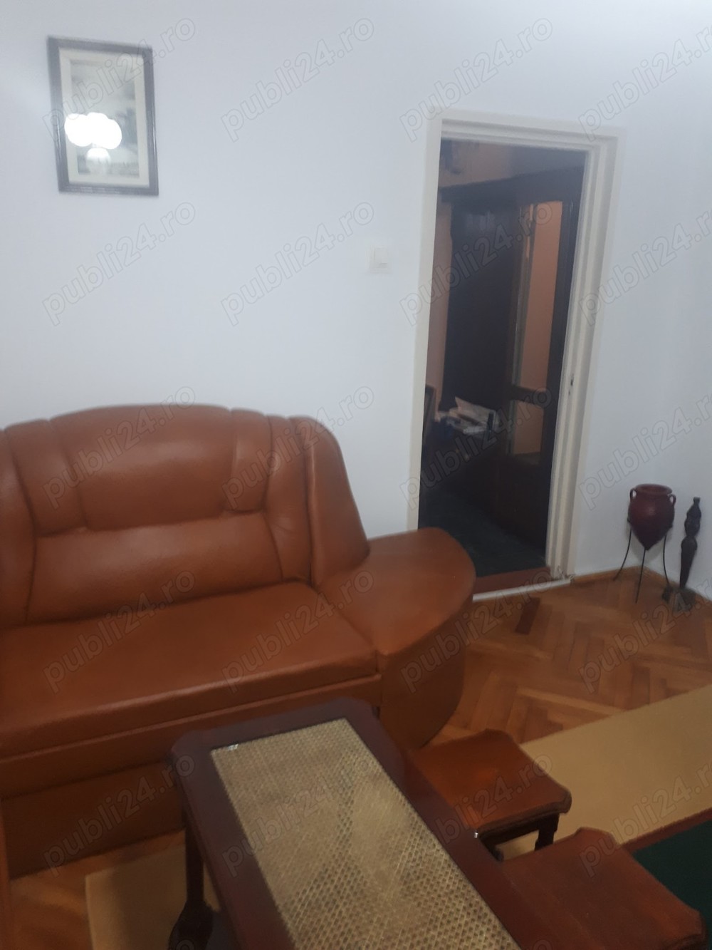 Inchiriez apartament cu 2 camere confort 1 mobilat, 290 euro chirie fixa pe luna, parter inalt.