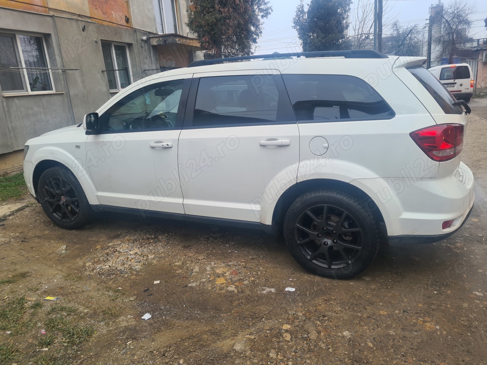 vand fiat anul 2012 7 locui