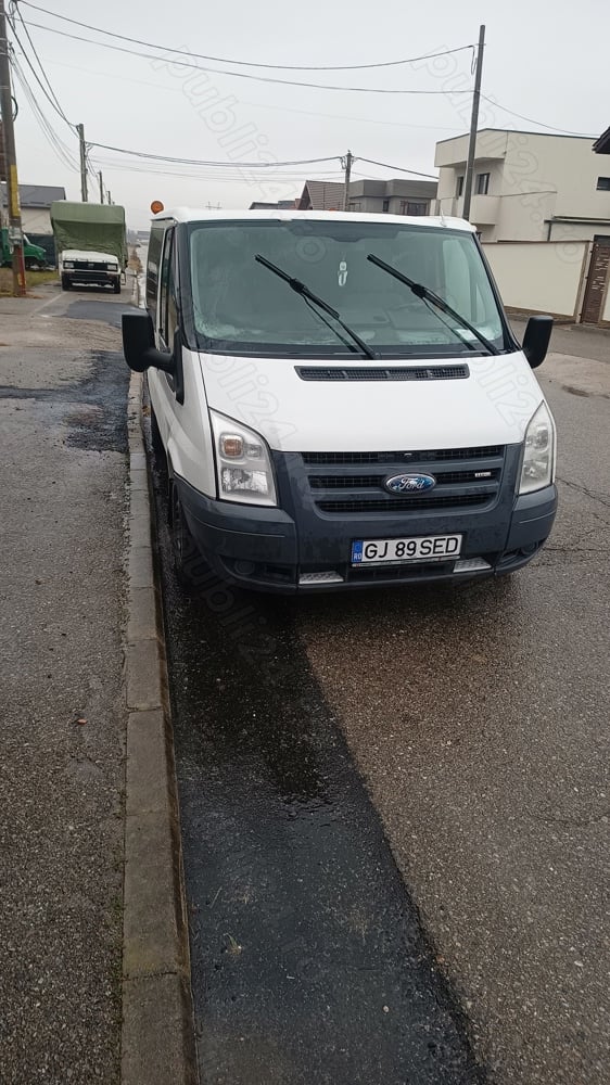 Ford transit 8+1