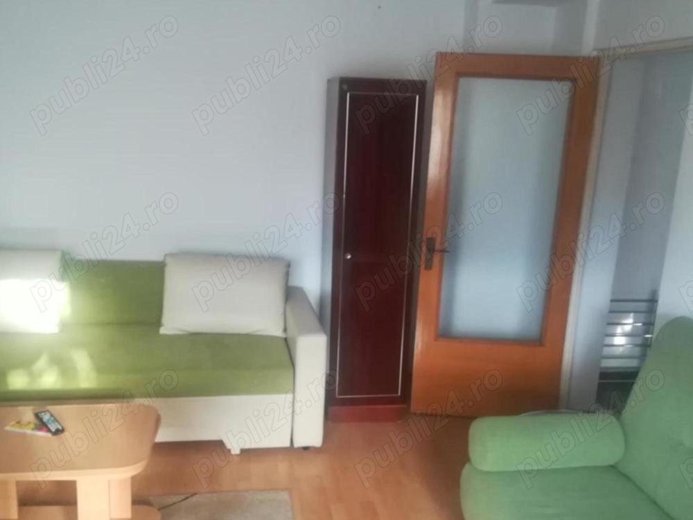 Proprietar,închiriez termen lung,apartament 2 camere,mobilat,utilat,centrala,etaj 1,Teilor,Pitesti