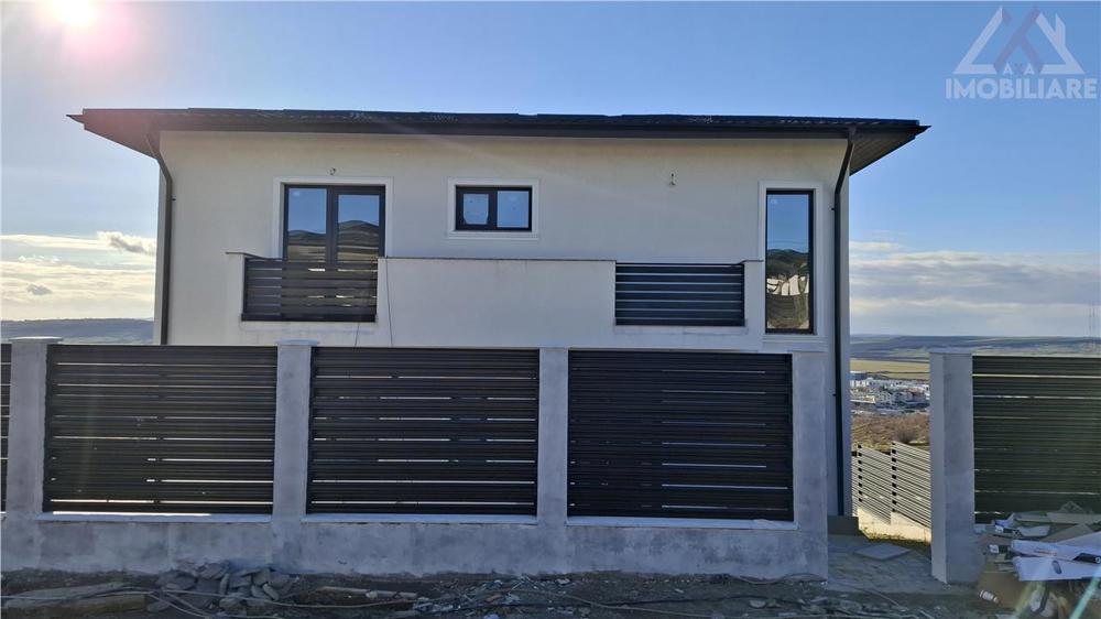 Casa Vila 4 camere,Valea Lupului,700 mp Teren,Dressing,Incalz. pard.,0% Comision