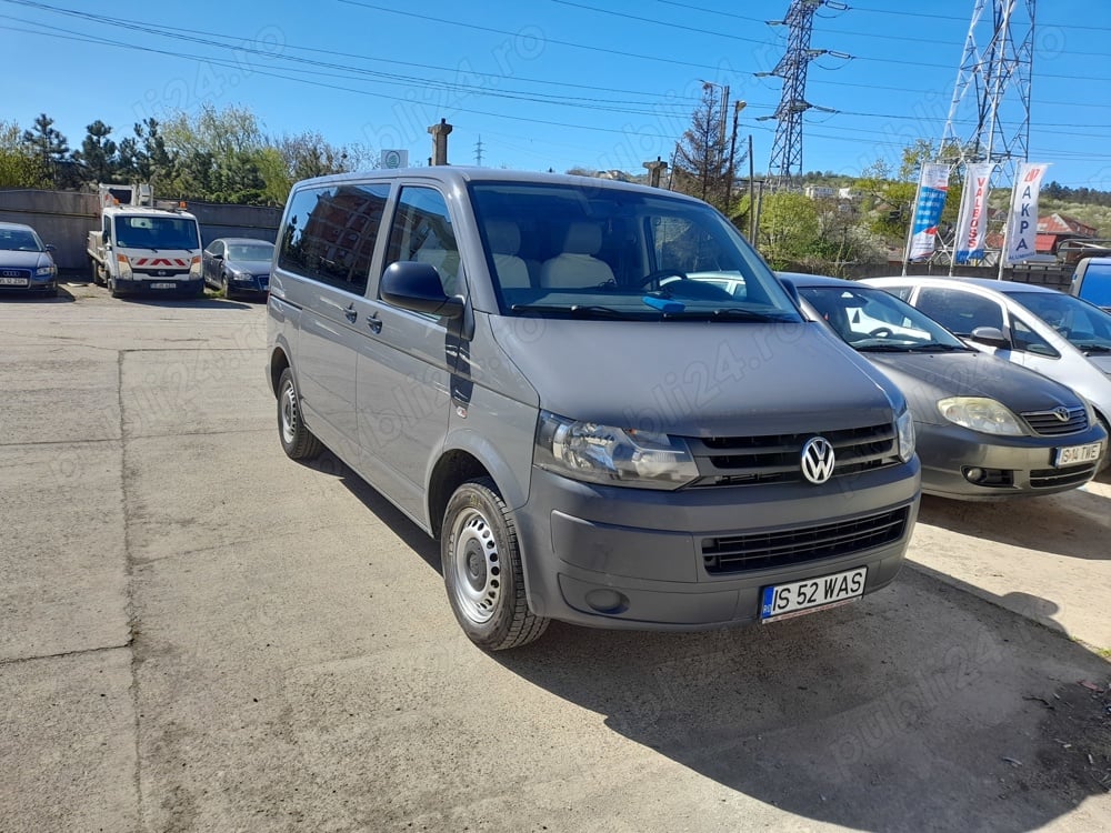 Vw Transporter T6 an 2013, motor 2,0 L, 140 CP, 8+1 locuri