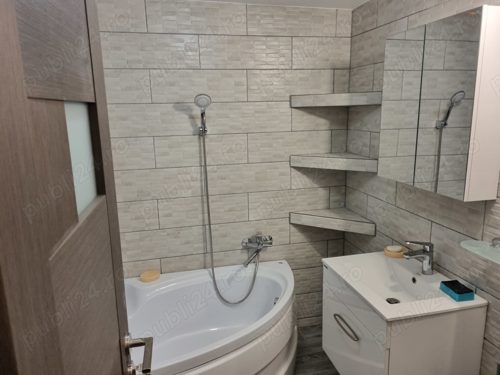 Apartament 2 camere cf 1 decomandat, zona Ghencea vizavi capat tramvai 41, Str Vladeasa nr 5