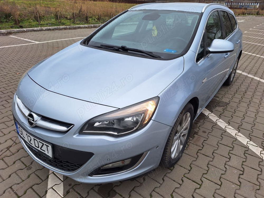 REDUCERE DE LA 5200 la 4800 Opel Astra J Sports Tourer 2014 226.000 km